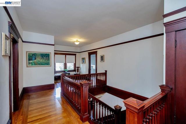 2056 Santa Clara Ave, Alameda, CA 94501