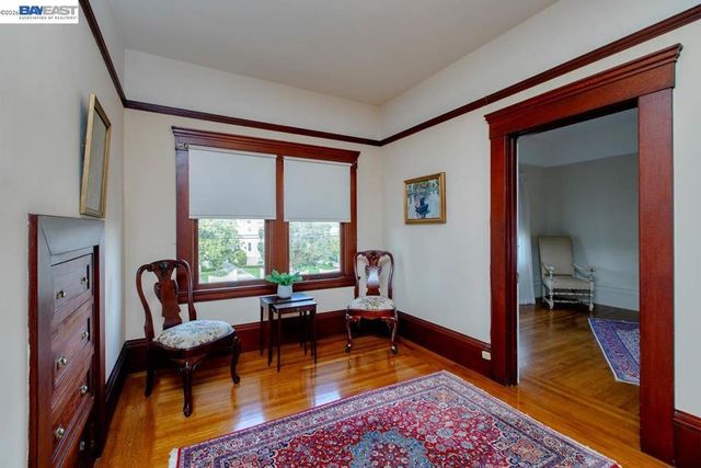 2056 Santa Clara Ave, Alameda, CA 94501