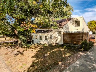 2208 W PARKWAY, Muncie, IN 47304