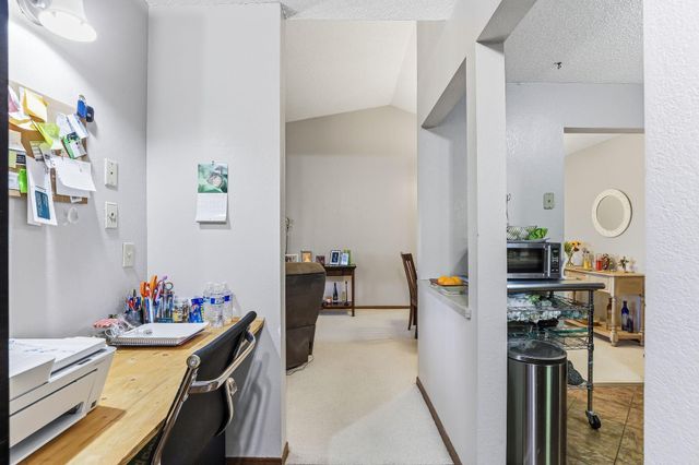 3850 Plymouth Boulevard 323, Plymouth, MN 55446