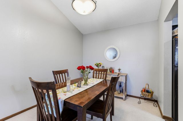 3850 Plymouth Boulevard 323, Plymouth, MN 55446