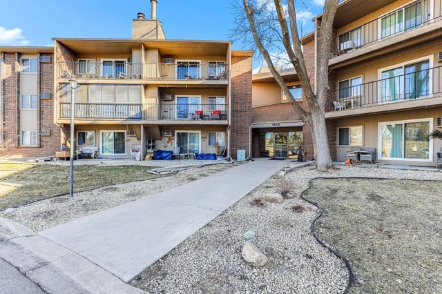 3850 Plymouth Boulevard 323, Plymouth, MN 55446