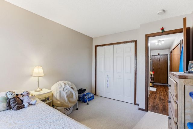 3850 Plymouth Boulevard 323, Plymouth, MN 55446