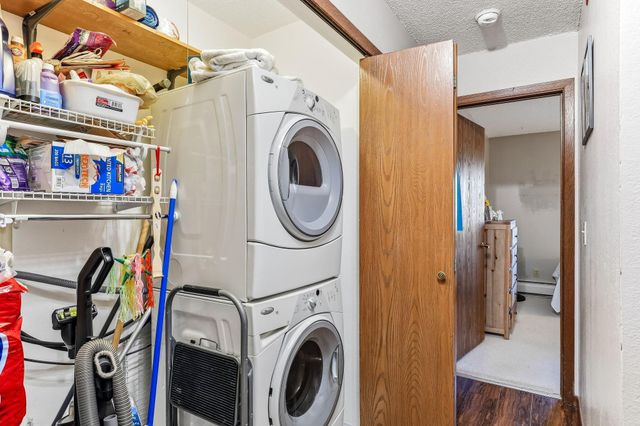 3850 Plymouth Boulevard 323, Plymouth, MN 55446