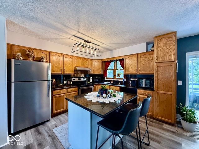 1564 W Sitting Bull Drive, Terre Haute, IN 47802