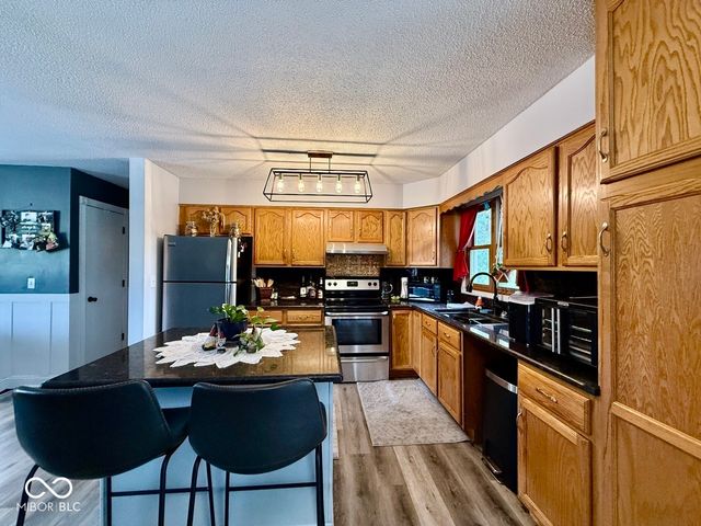 1564 W Sitting Bull Drive, Terre Haute, IN 47802