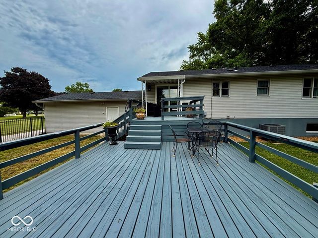 1564 W Sitting Bull Drive, Terre Haute, IN 47802