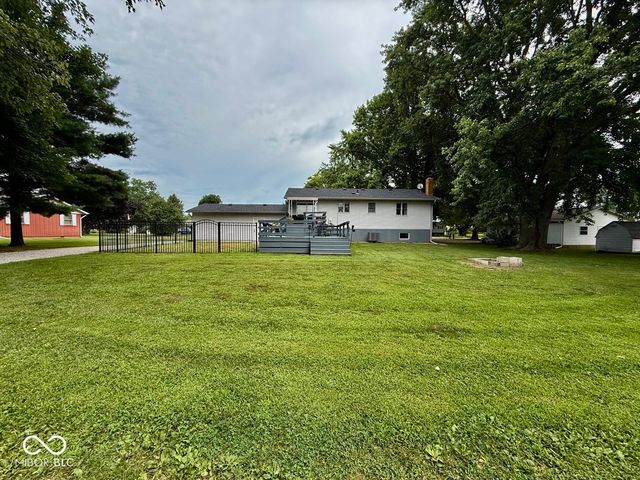 1564 W Sitting Bull Drive, Terre Haute, IN 47802