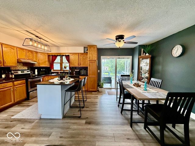 1564 W Sitting Bull Drive, Terre Haute, IN 47802