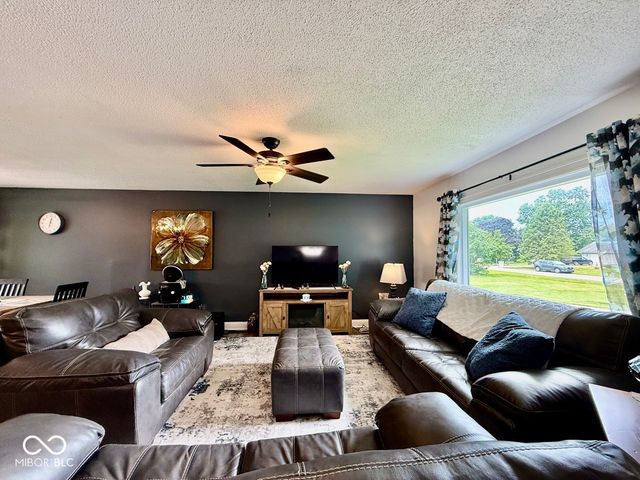1564 W Sitting Bull Drive, Terre Haute, IN 47802