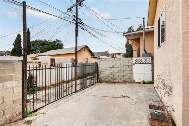 3330 Gleason, Los Angeles, CA 90063