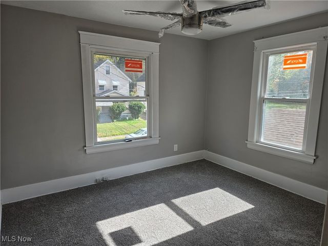 598 Cassius Avenue, Youngstown, OH 44505