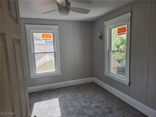 598 Cassius Avenue, Youngstown, OH 44505