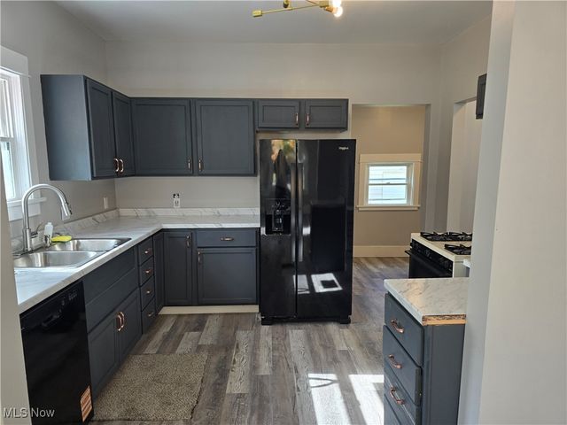 598 Cassius Avenue, Youngstown, OH 44505