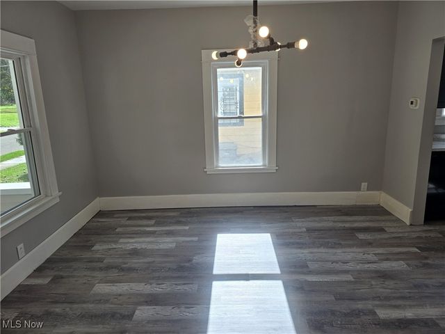 598 Cassius Avenue, Youngstown, OH 44505