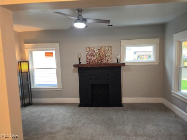 598 Cassius Avenue, Youngstown, OH 44505