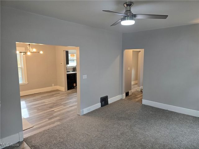 598 Cassius Avenue, Youngstown, OH 44505