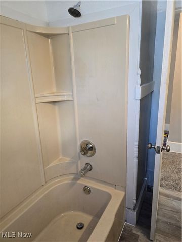 598 Cassius Avenue, Youngstown, OH 44505