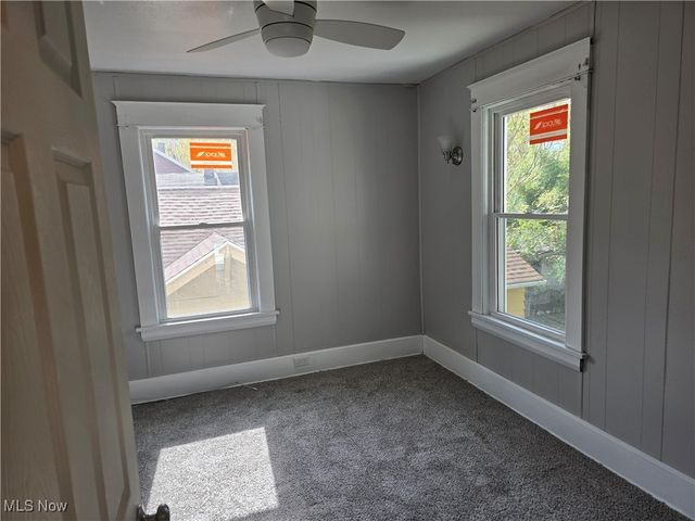 598 Cassius Avenue, Youngstown, OH 44505