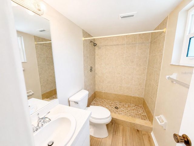 211 RUBENS DRIVE E, Nokomis, FL 34275