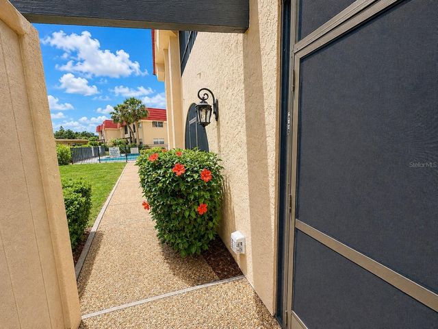 211 RUBENS DRIVE E, Nokomis, FL 34275