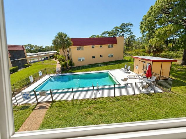 211 RUBENS DRIVE E, Nokomis, FL 34275