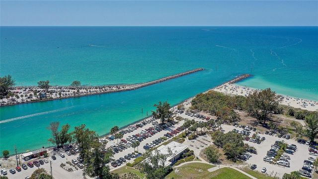 211 RUBENS DRIVE E, Nokomis, FL 34275