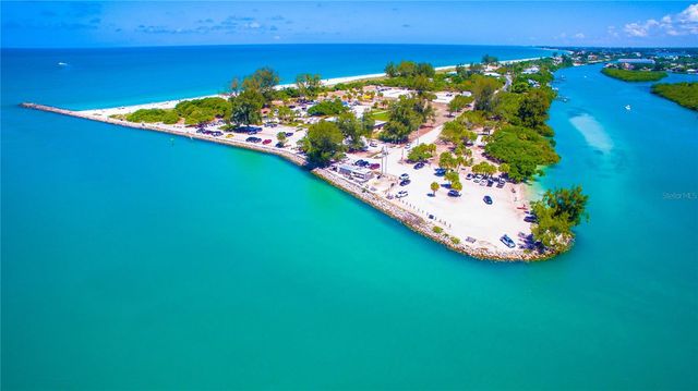 211 RUBENS DRIVE E, Nokomis, FL 34275
