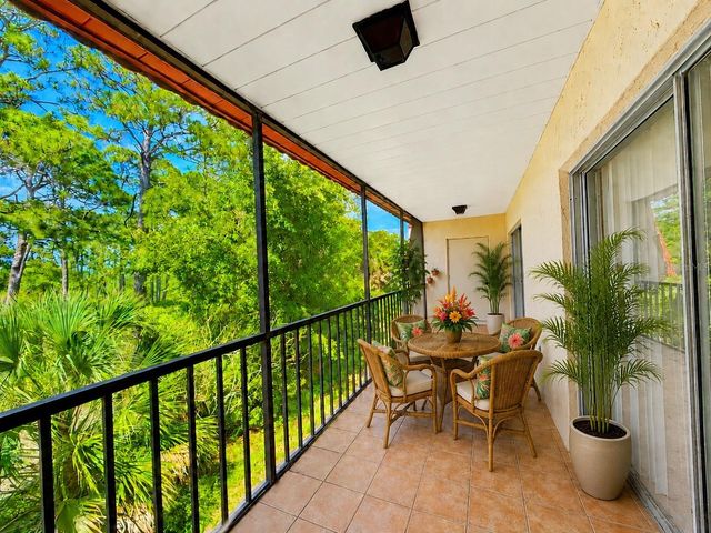 211 RUBENS DRIVE E, Nokomis, FL 34275