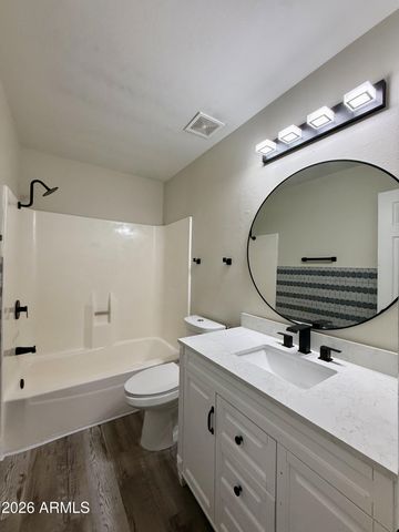 3425 W GOLDEN Lane, Phoenix, AZ 85051