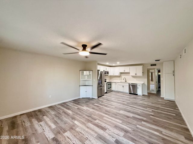 3425 W GOLDEN Lane, Phoenix, AZ 85051