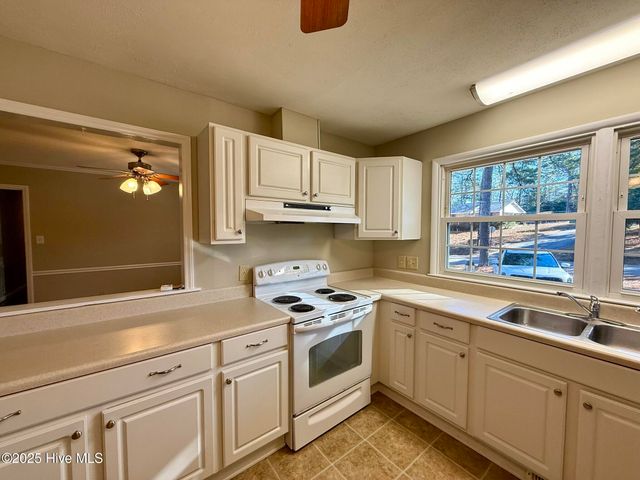 100 Clematis Road, Southern Pines, NC 28387