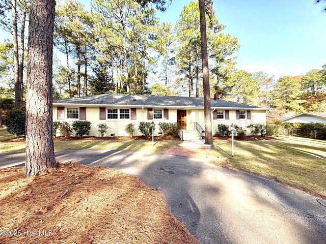 100 Clematis Road, Southern Pines, NC 28387