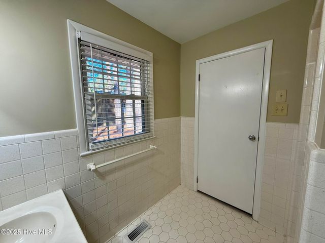 100 Clematis Road, Southern Pines, NC 28387