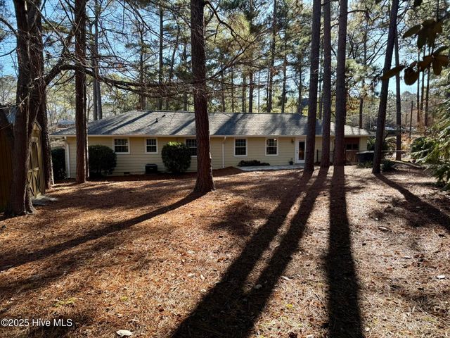 100 Clematis Road, Southern Pines, NC 28387