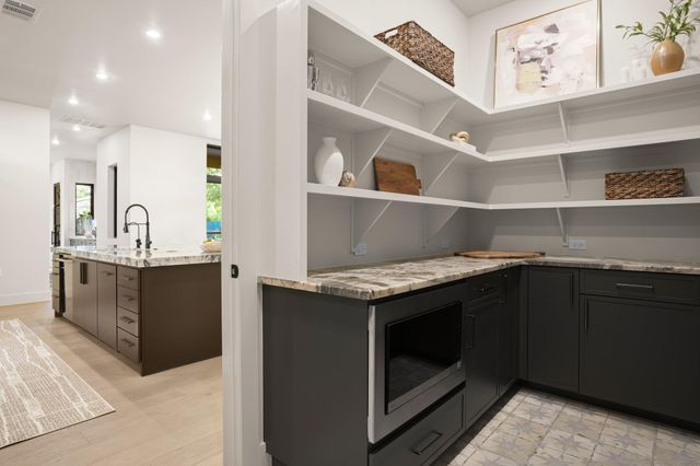 7701 Mullen DR, Austin, TX 78757