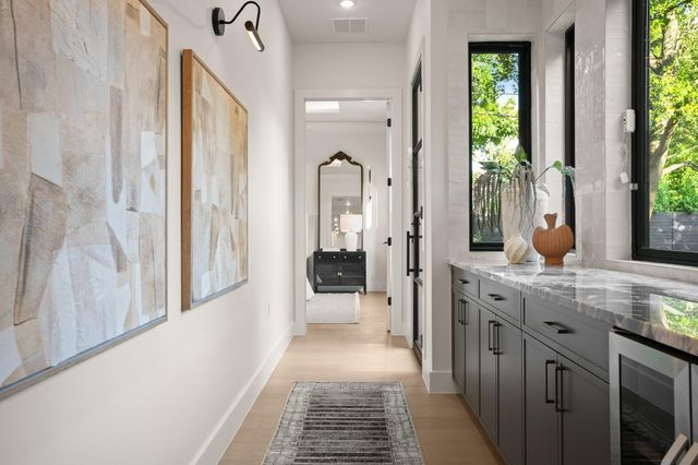 7701 Mullen DR, Austin, TX 78757