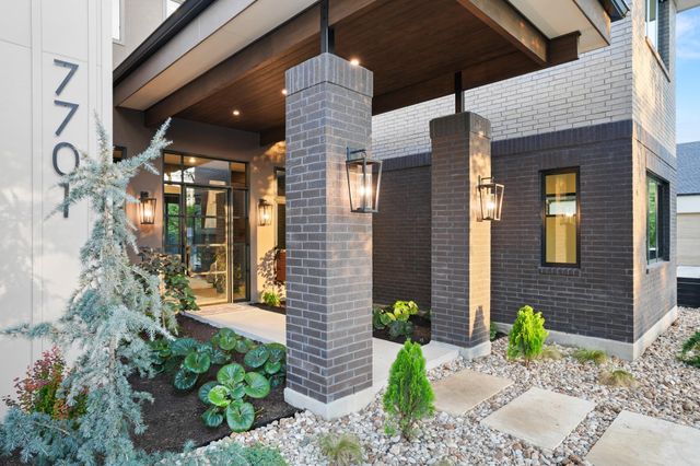 7701 Mullen DR, Austin, TX 78757