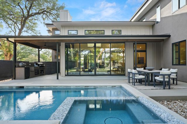 7701 Mullen DR, Austin, TX 78757