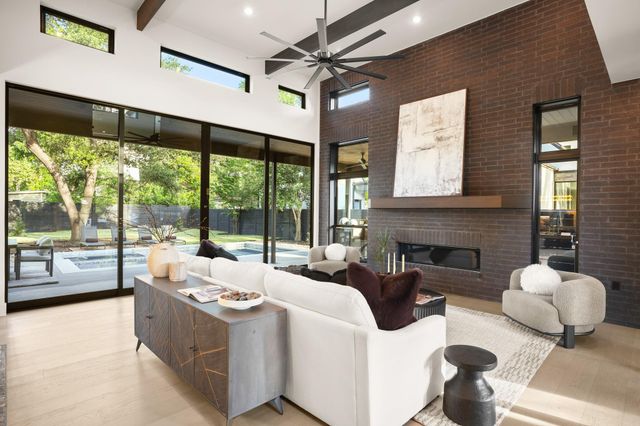 7701 Mullen DR, Austin, TX 78757