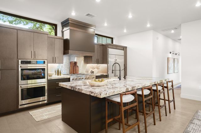 7701 Mullen DR, Austin, TX 78757