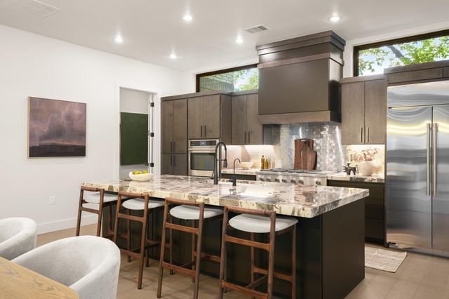 7701 Mullen DR, Austin, TX 78757