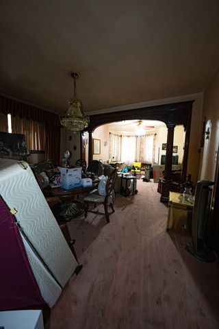 1825 S Troy Street, Chicago, IL 60623