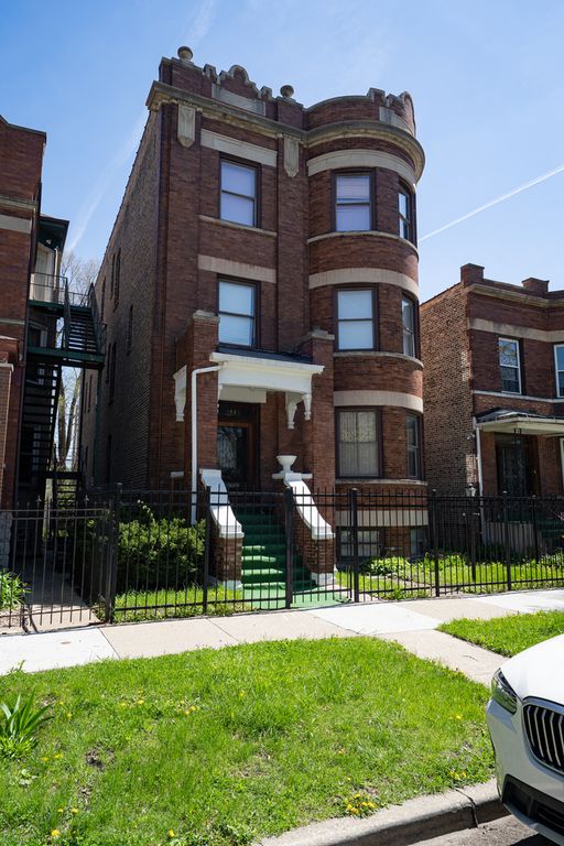 1825 S Troy Street, Chicago, IL 60623