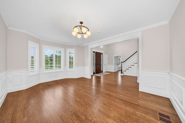 6 Little Meadow Way, North Reading, MA 01864