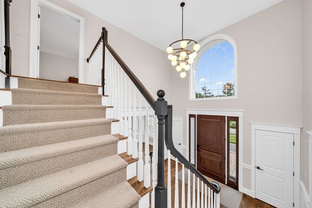 6 Little Meadow Way, North Reading, MA 01864