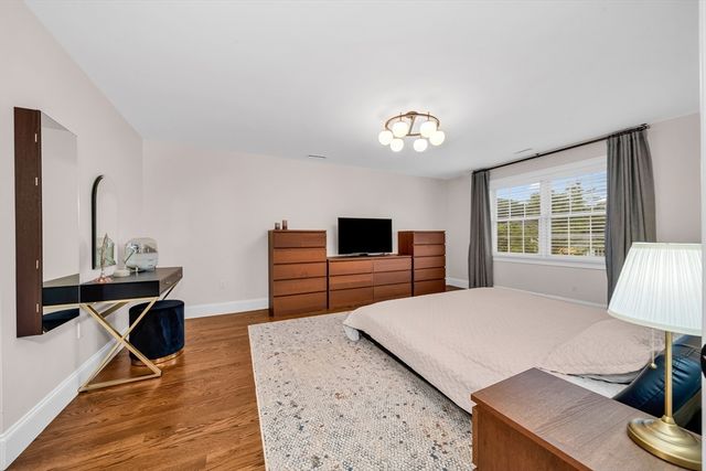 6 Little Meadow Way, North Reading, MA 01864