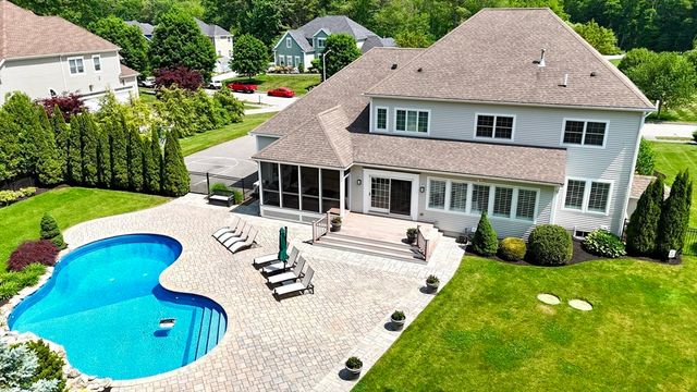 6 Little Meadow Way, North Reading, MA 01864
