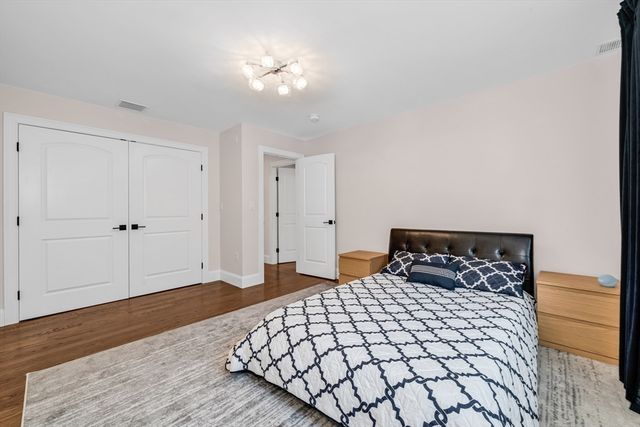 6 Little Meadow Way, North Reading, MA 01864
