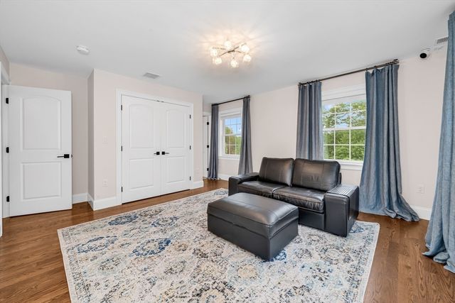 6 Little Meadow Way, North Reading, MA 01864